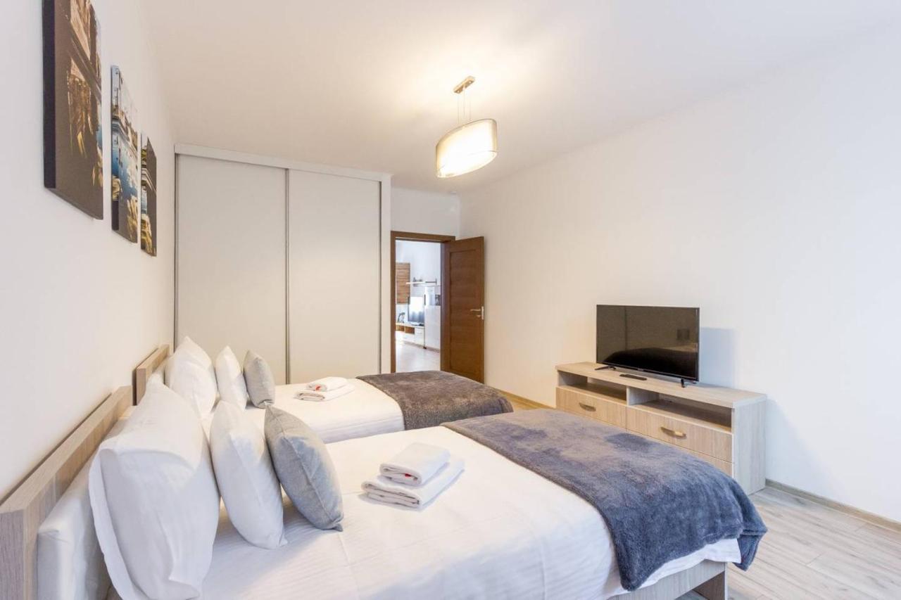 Spacious And Quiet 2 Bedroom Apartment 克卢日-纳波卡 外观 照片