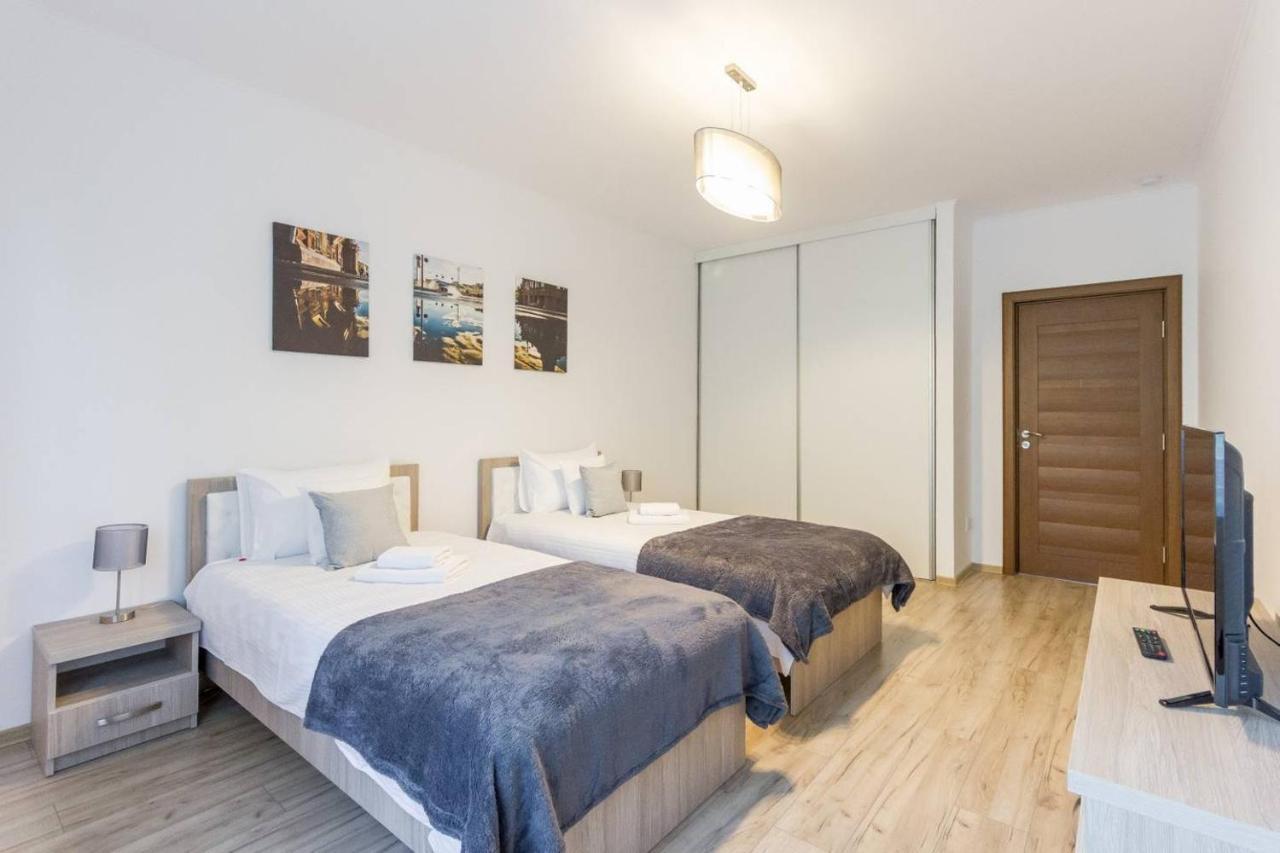 Spacious And Quiet 2 Bedroom Apartment 克卢日-纳波卡 外观 照片